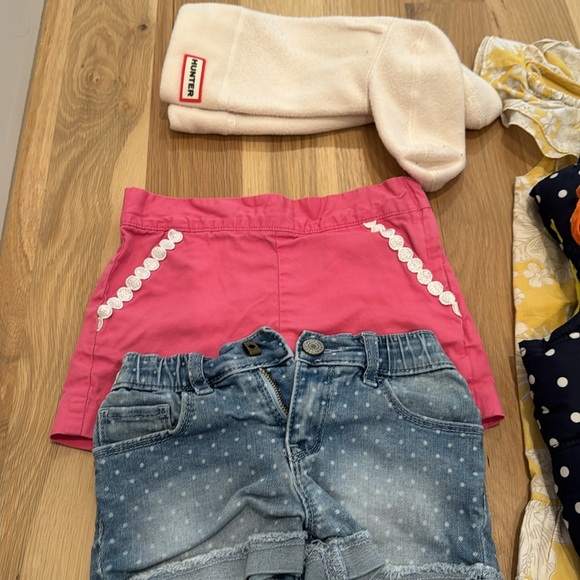 Size 4T bundle - Picture 4 of 10